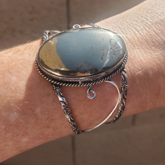 New Pyrite Silver Cuff Bracelet. - Picture 7 of 13